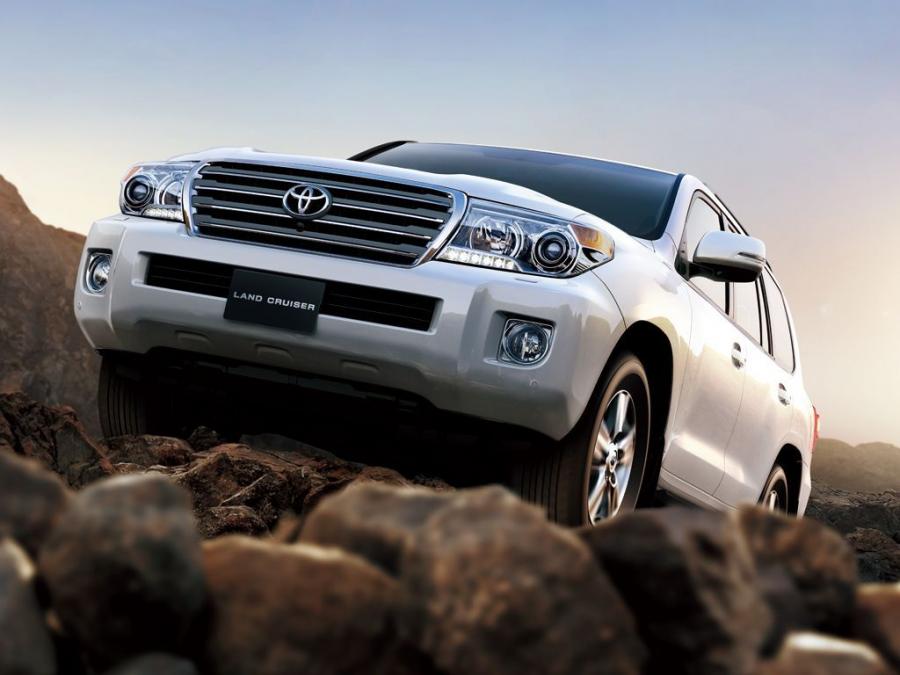  Toyota Land Cruiser 200 2012 года  (фото 32 из 48)